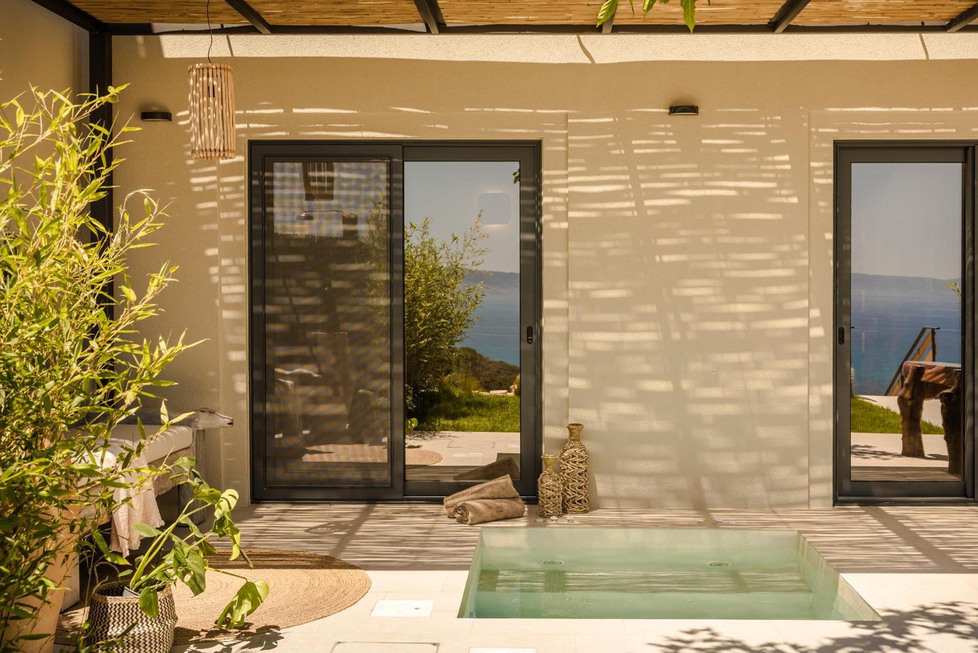 Hilaritas Luxury Suites Sea View, Private Pool & Jacuzzi Paradise Ratzaklíon Exteriér fotografie